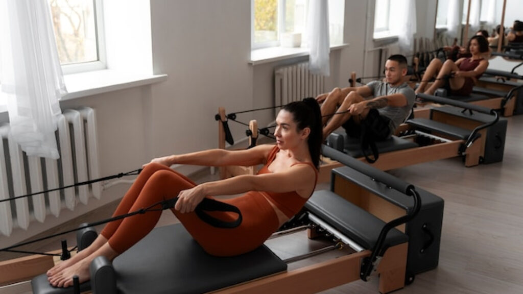 S'inscrire aux pilates reformer à Paris : tonifiez votre corps en douceur